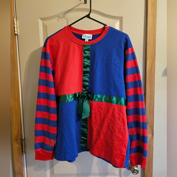 Ugly Christmas Sweater With A Retro Vibe Looks Like Youre A Present Large - Picture 1 of 5